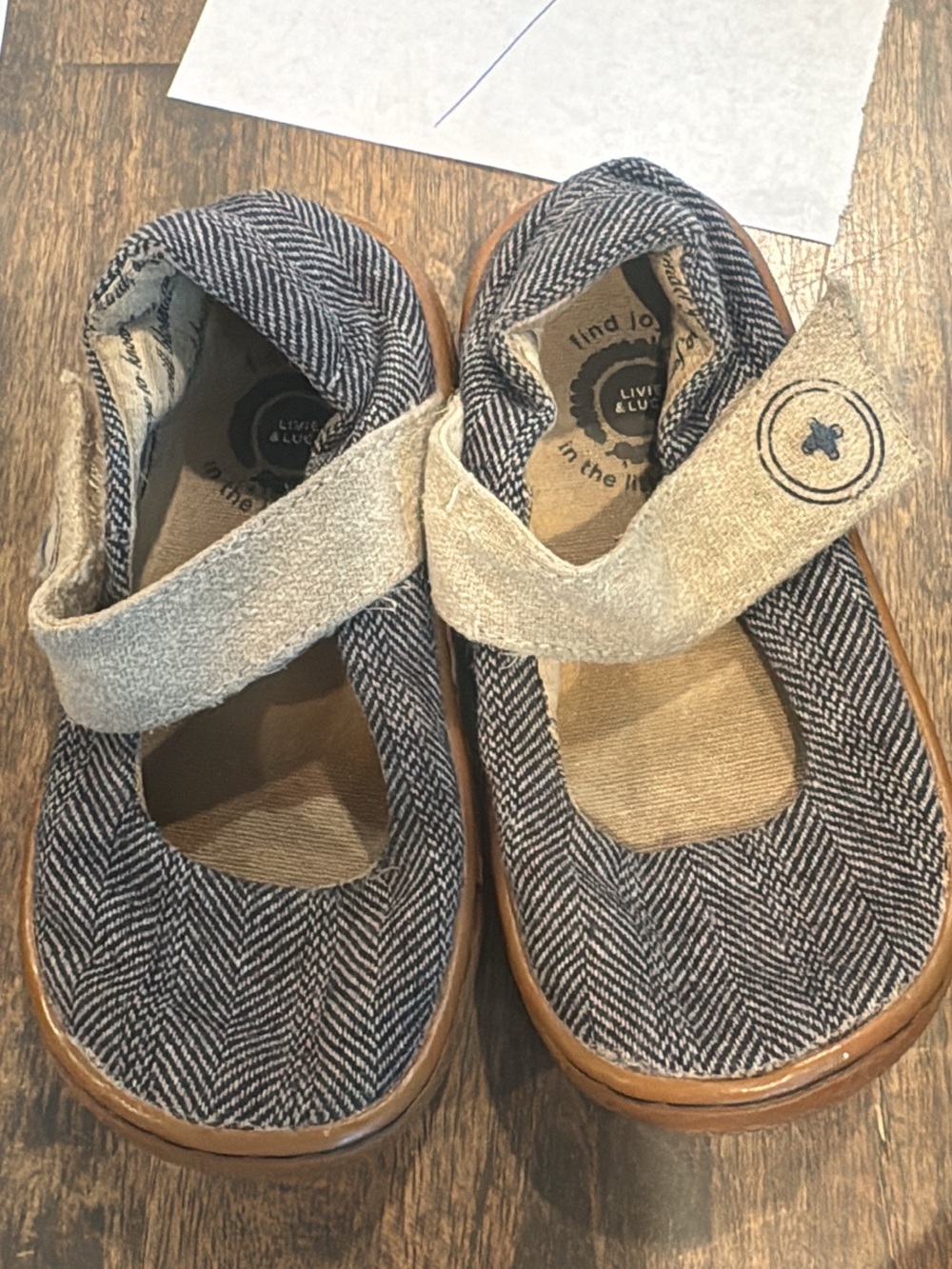 Livie & Luca Girls Herringbone Mary Jane in Navy Blue and Tan Sz 7